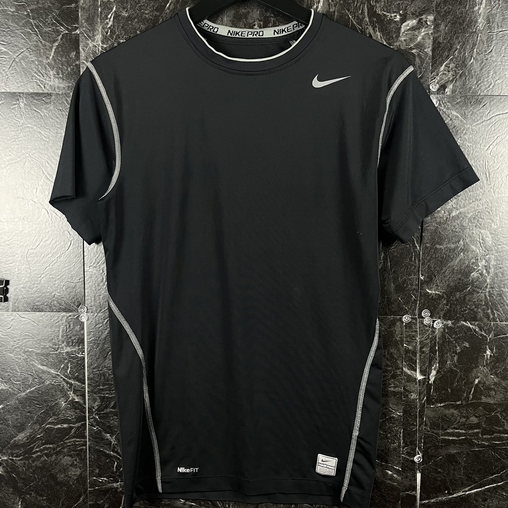 Nike Men's Black Compression Running Shirt Medium -Flaws